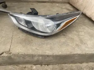 Hyundai Accent 2018 Headlight