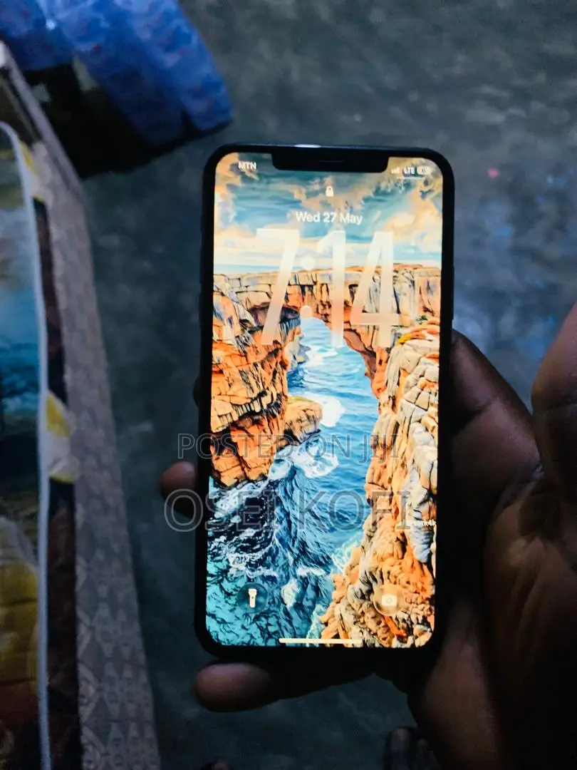Apple iPhone 11 Pro Max 64 GB Gold