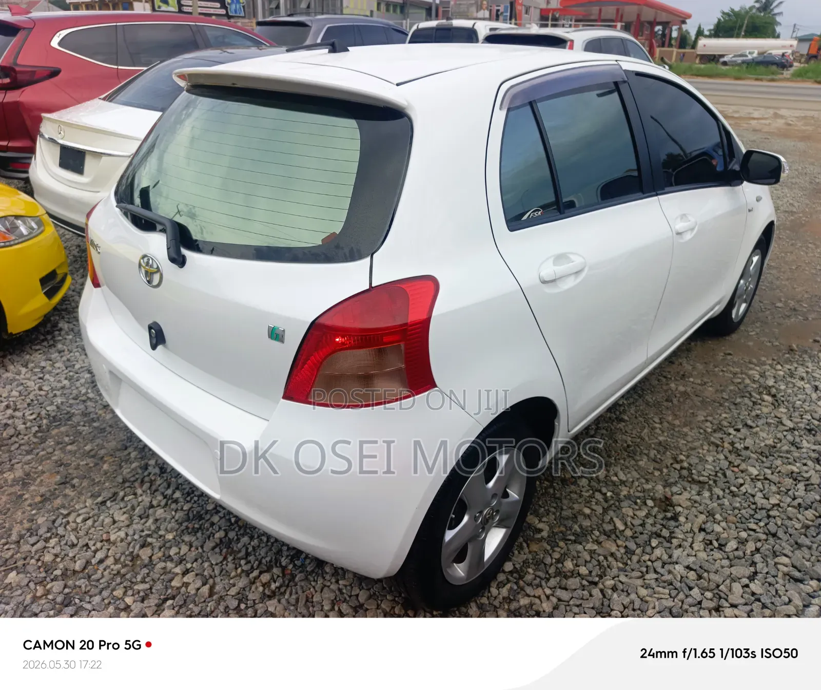 Toyota Yaris Base Hatchback 5dr 2010 White