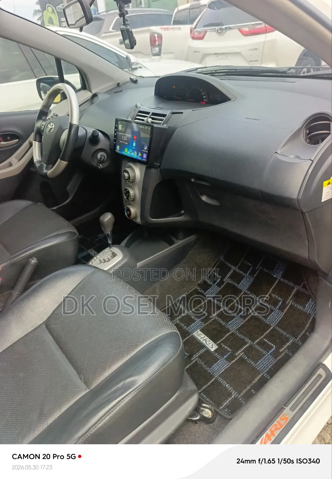 Toyota Yaris Base Hatchback 5dr 2010 White