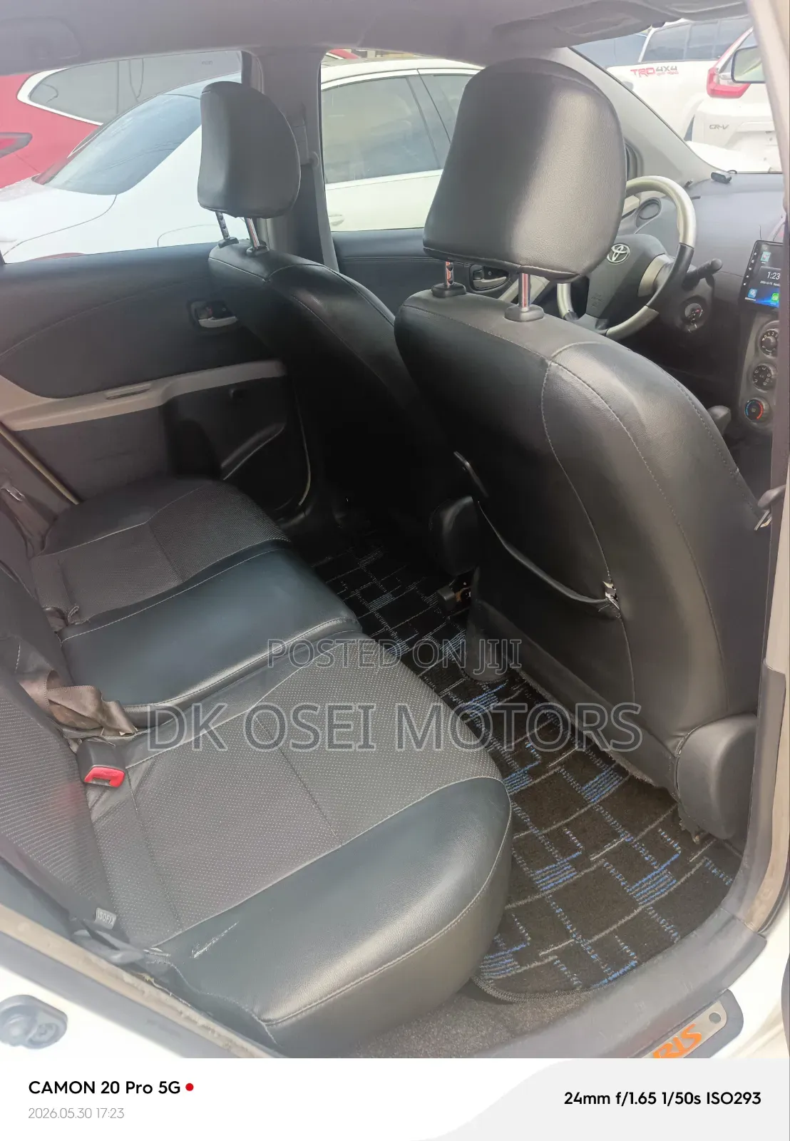 Toyota Yaris Base Hatchback 5dr 2010 White