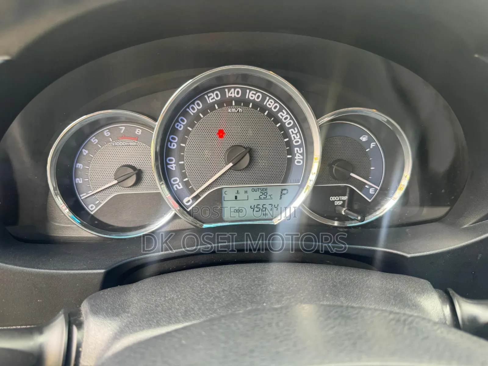 Toyota Corolla Altis 2015 Silver