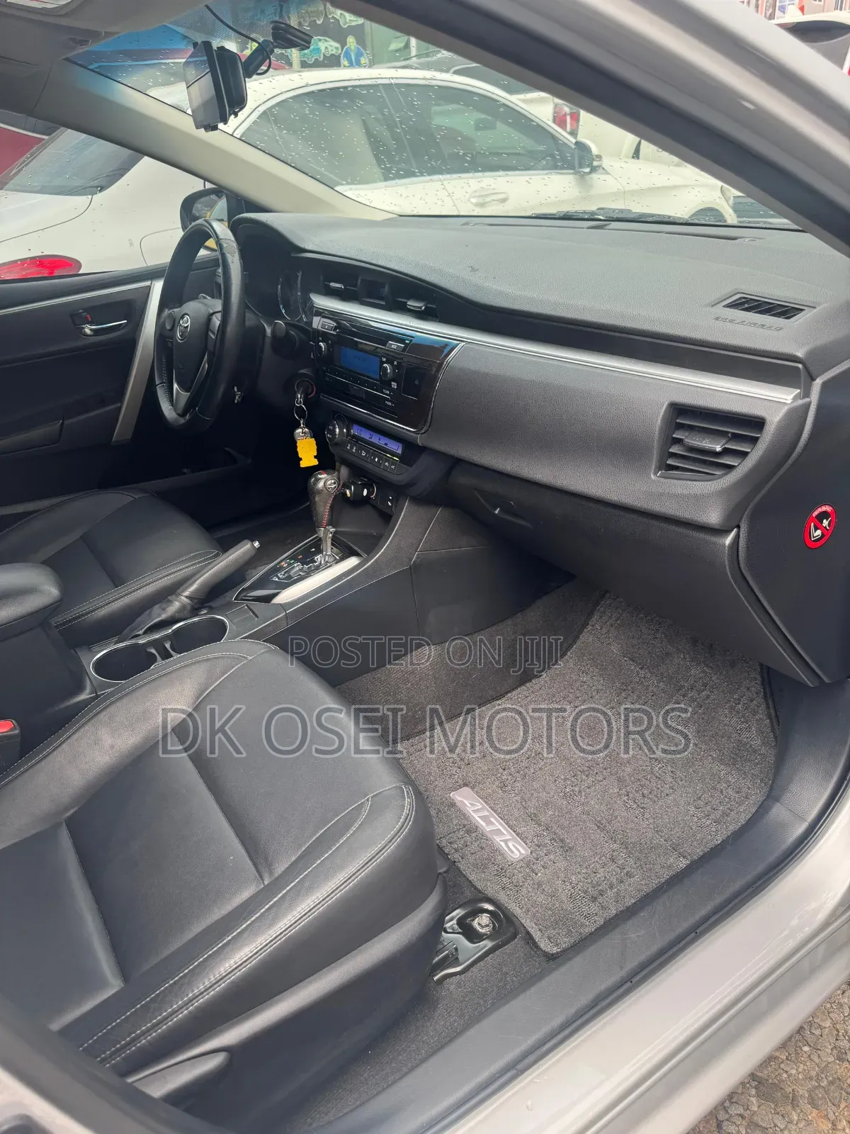 Toyota Corolla Altis 2015 Silver