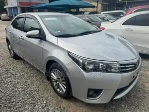 Toyota Corolla Altis 2015 Silver