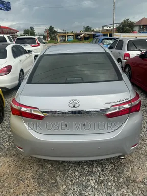 Toyota Corolla Altis 2015 Silver