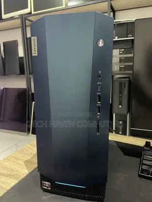 Desktop Computer Lenovo 32GB AMD Ryzen 7 SSD 512GB