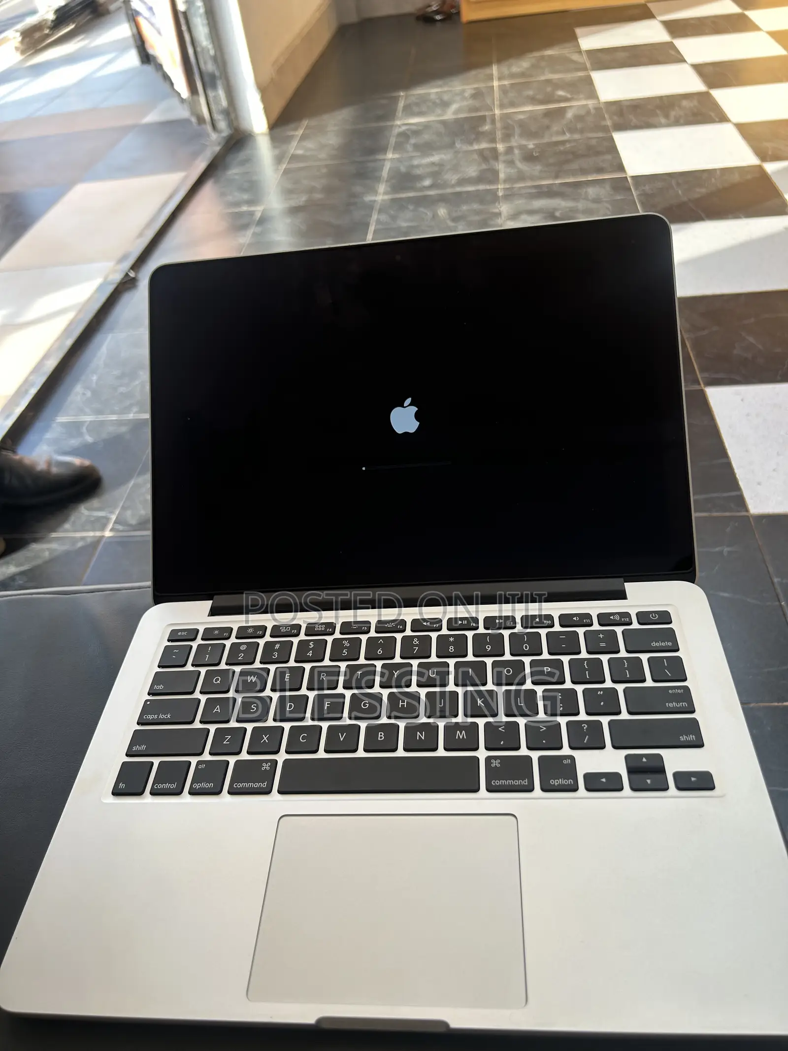 Laptop Apple MacBook Pro 2015 8GB Intel Core i5 SSD 256GB