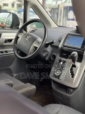 Toyota Voxy 2011 Blue