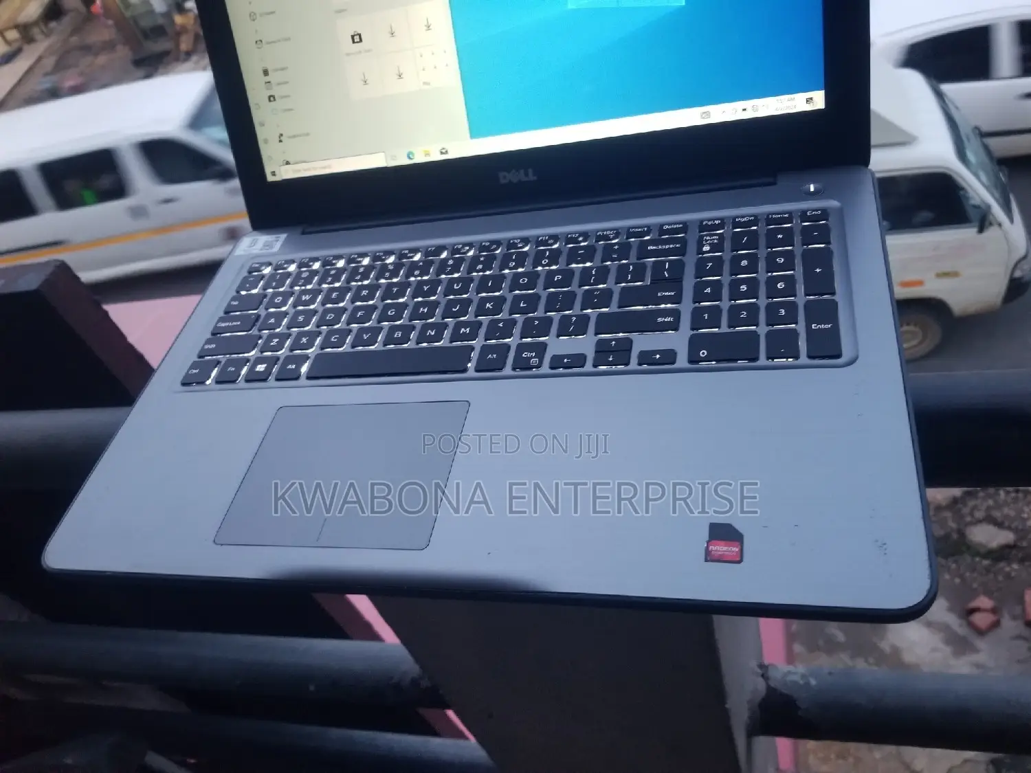 Laptop Dell Inspiron 11 3168 12GB AMD Ryzen 7 HDD 1T