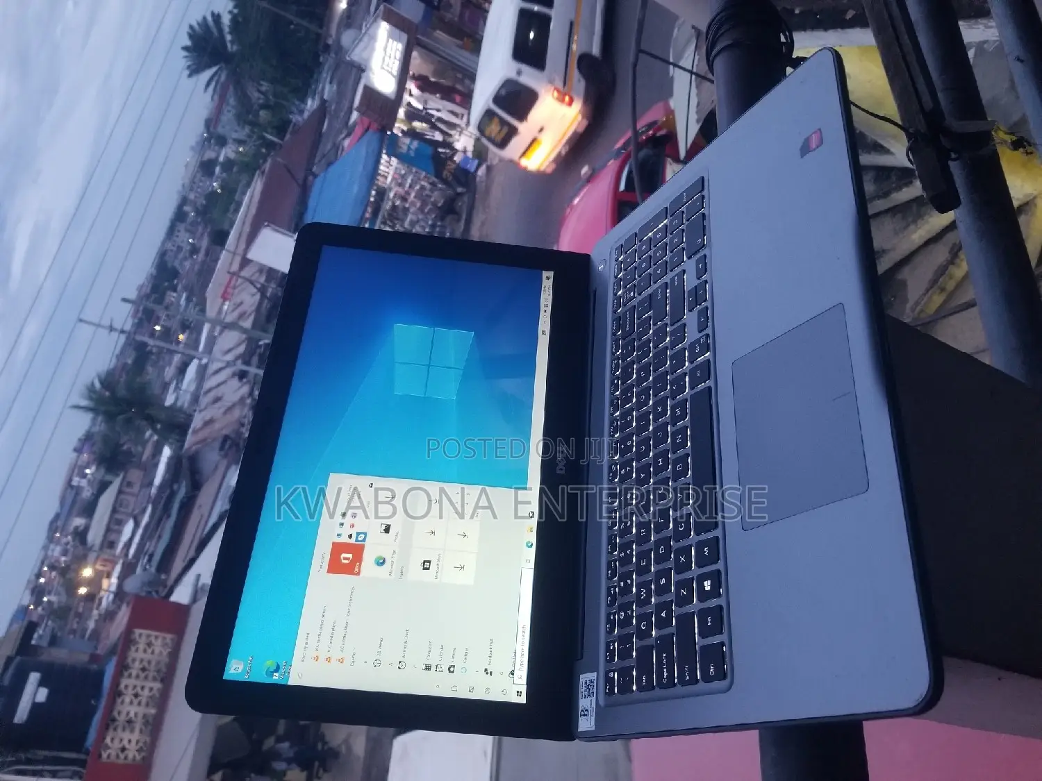 Laptop Dell Inspiron 11 3168 12GB AMD Ryzen 7 HDD 1T