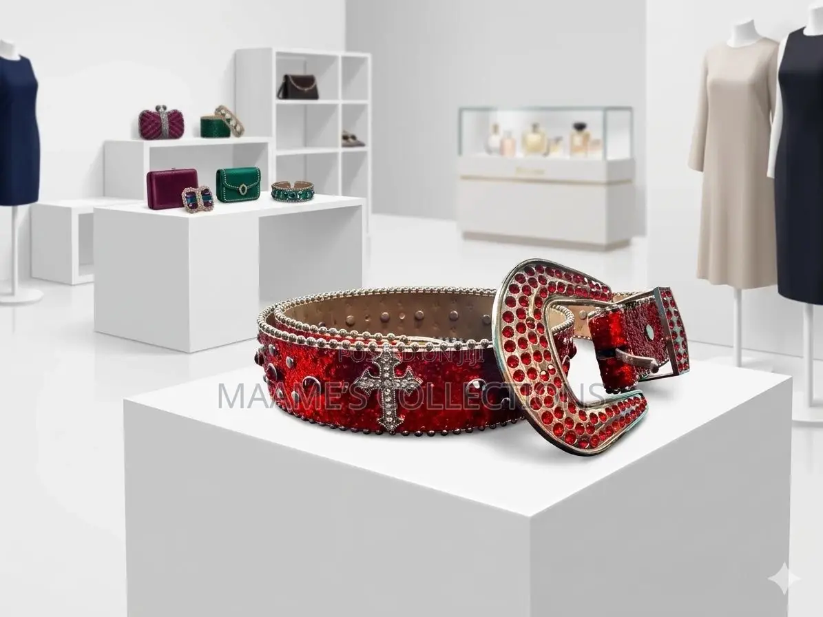 Studded Rhinestone Belt / Fashion Belt With a Western-Style Buckle