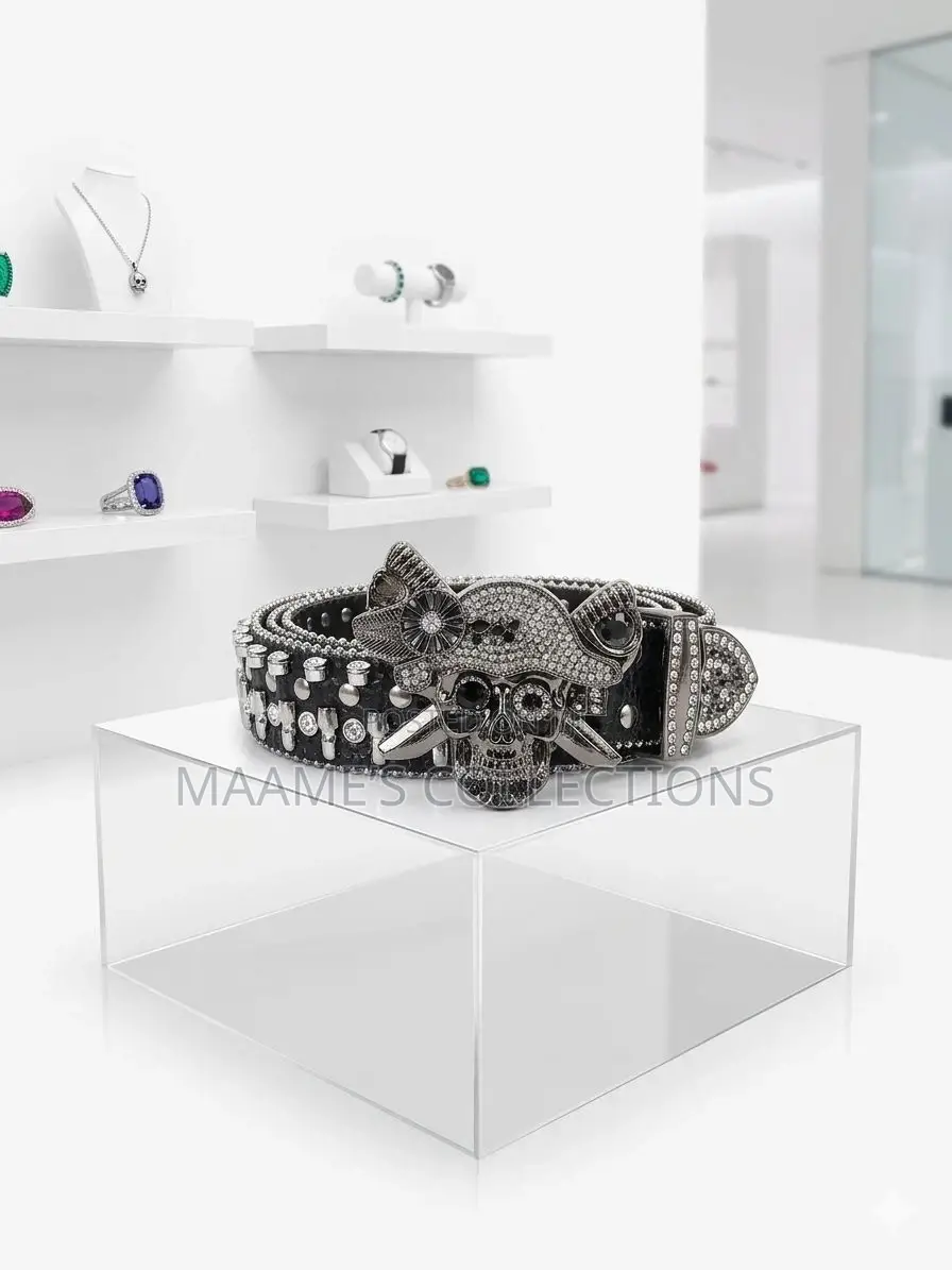 Studded Rhinestone Belt / Fashion Belt With a Western-Style Buckle