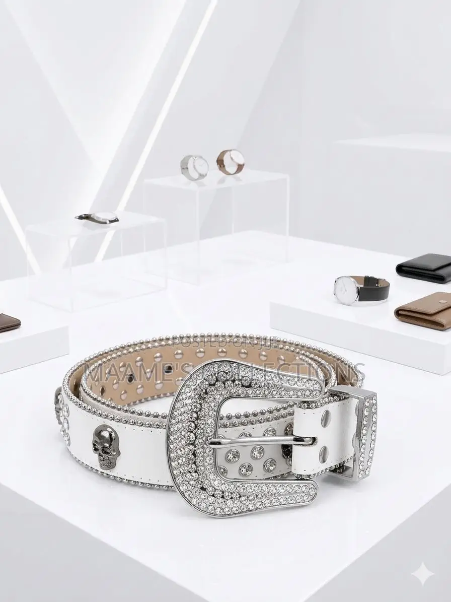 Studded Rhinestone Belt / Fashion Belt With a Western-Style Buckle