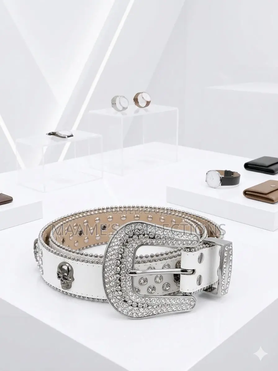 Studded Rhinestone Belt / Fashion Belt With a Western-Style Buckle