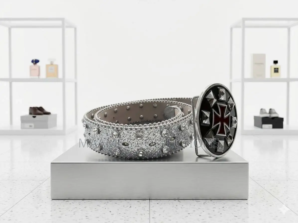Studded Rhinestone Belt / Fashion Belt With a Western-Style Buckle