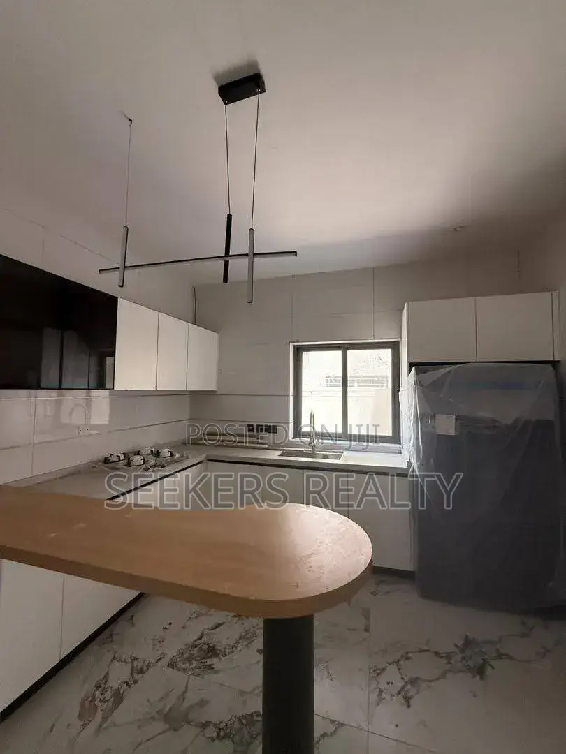 6bdrm House in Seekers Realty, American House for rent
