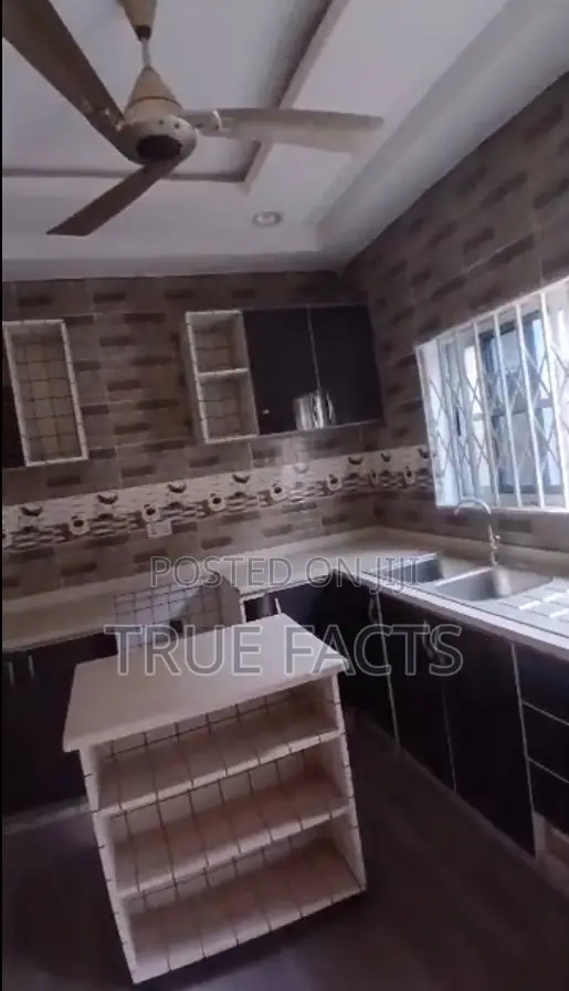 Furnished 3bdrm Apartment in Dvla Kuntuse, Amasaman for rent