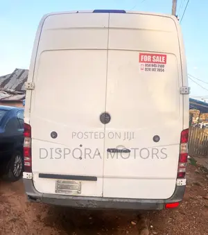 Mercedes-Benz Sprinter 2011 White