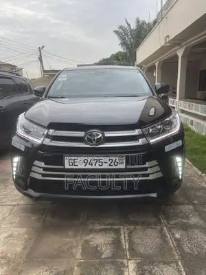 Toyota Highlander LE Plus 2019 Black