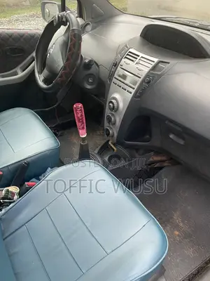 Toyota Yaris Base Hatchback 3dr 2010 Blue