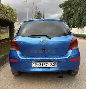 Toyota Vitz 1.3 AWD 5dr 2010 Blue