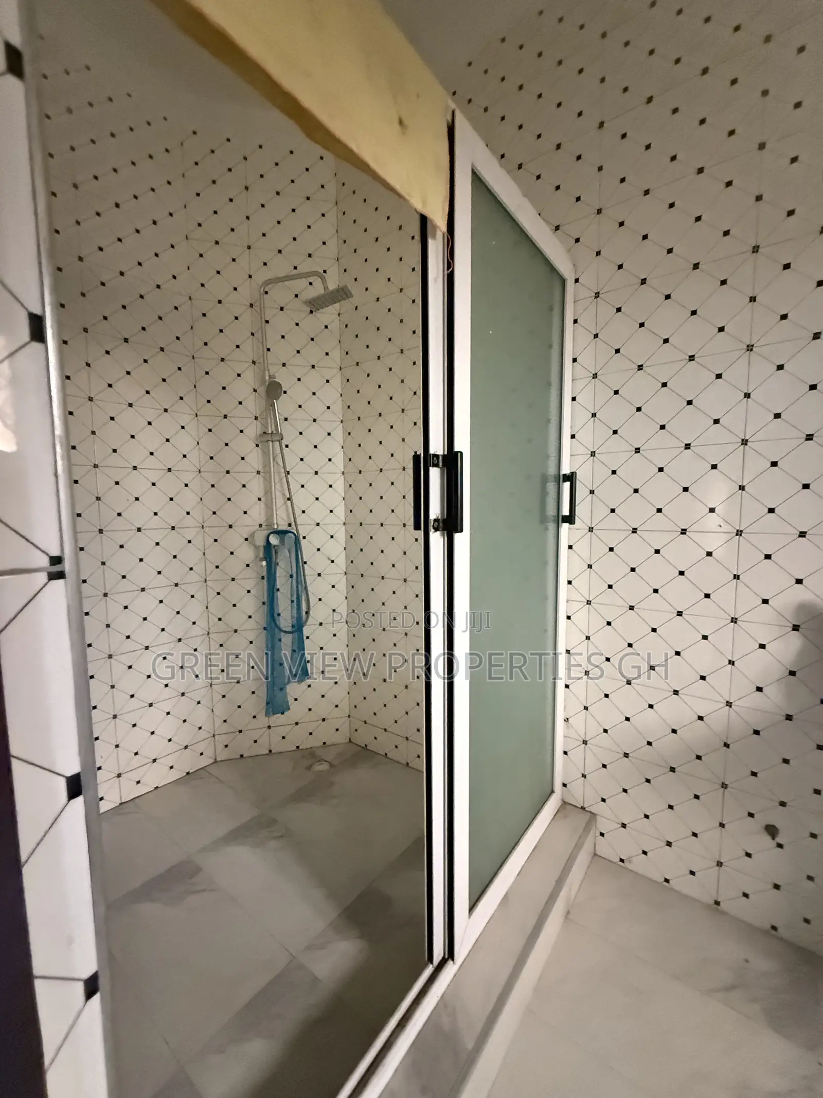 3bdrm Duplex in Kwabenya for rent