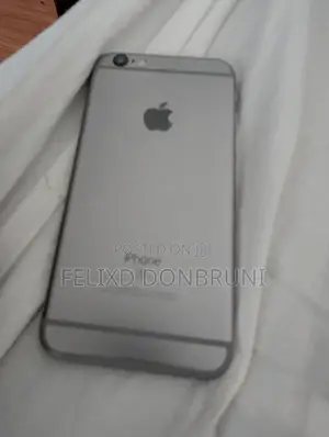 Apple iPhone 6s 64 GB Silver