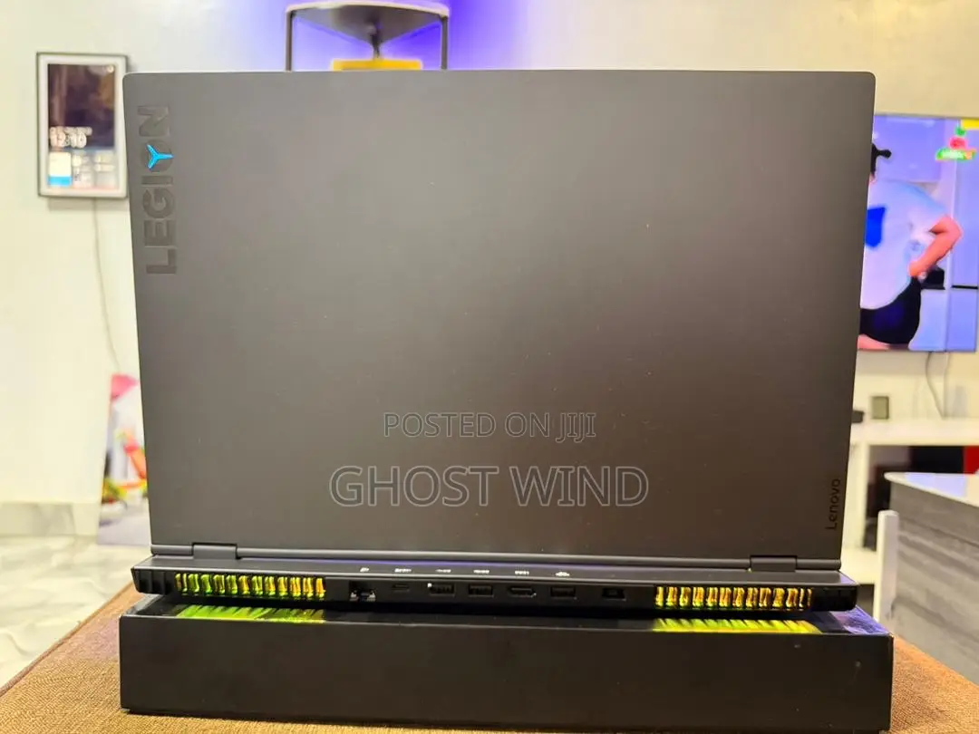 New Laptop Lenovo Legion 7 32GB AMD Ryzen 7 SSD 1T