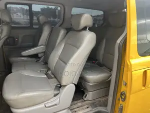 Hyundai Starex 2014 Yellow