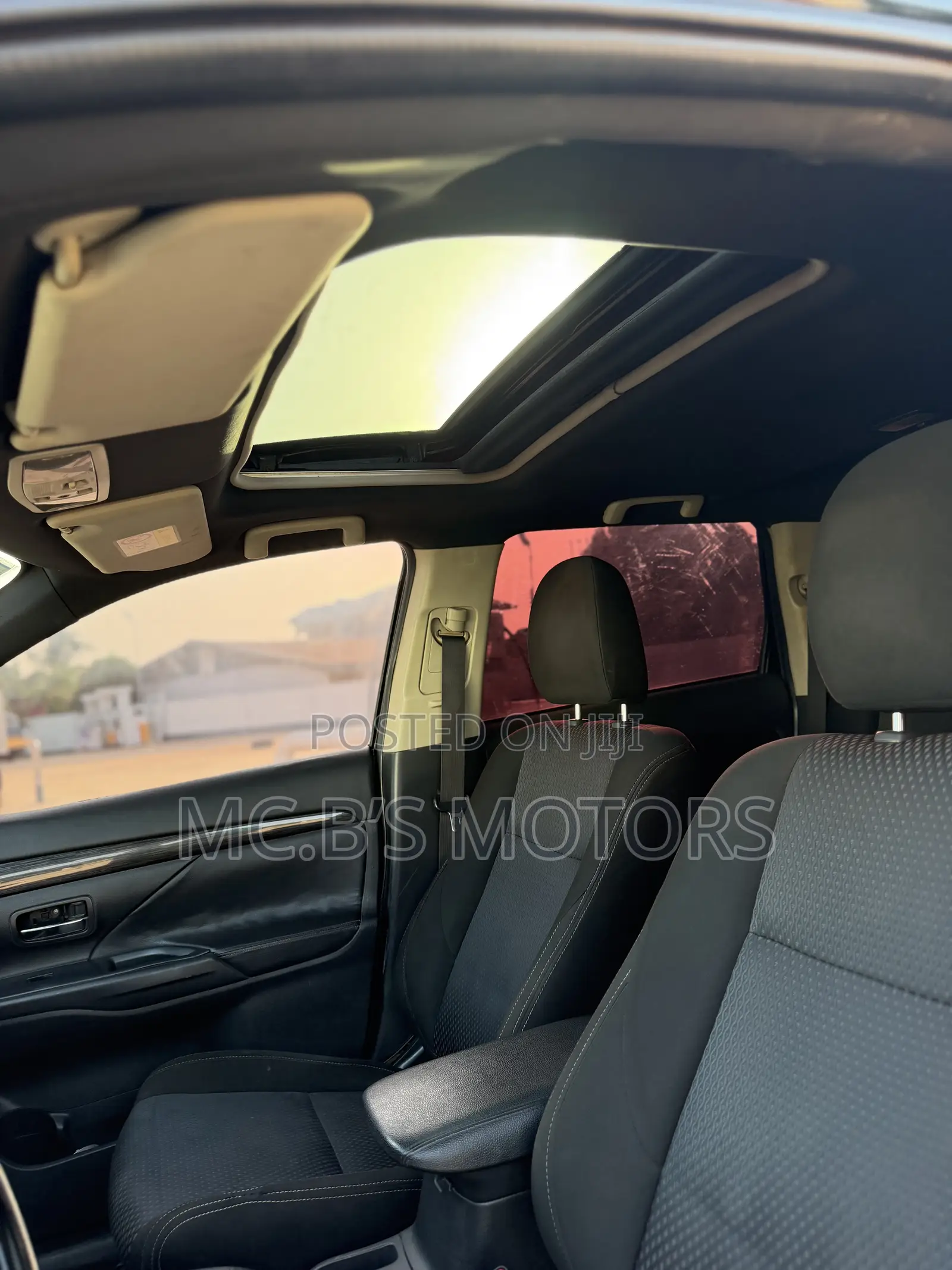 Mitsubishi Outlander 2016 Black