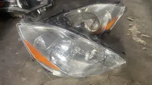 Toyota Sienna 2008 Headlight Pair