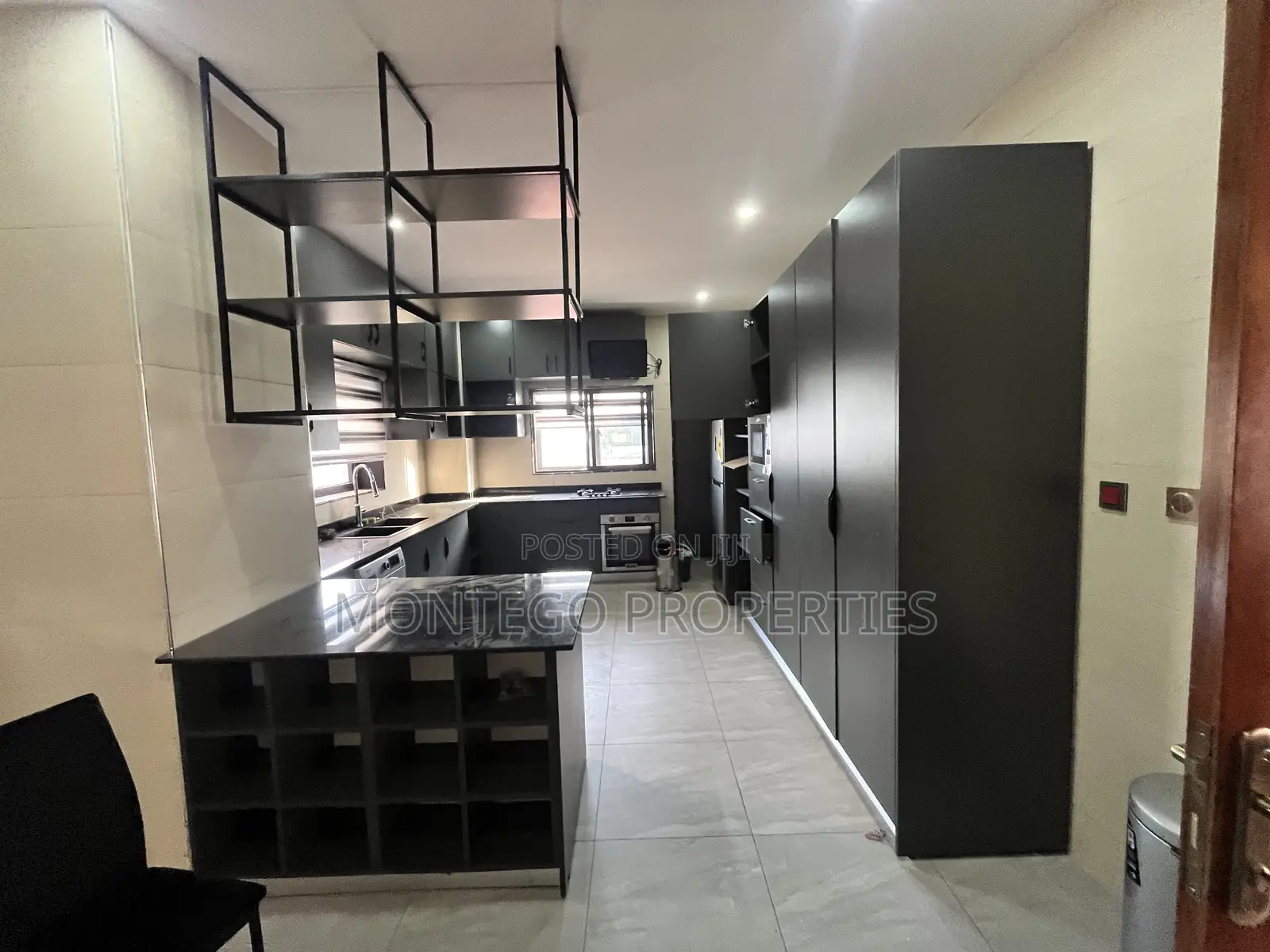 Furnished 4bdrm House in Cantonment, Cantonments for rent