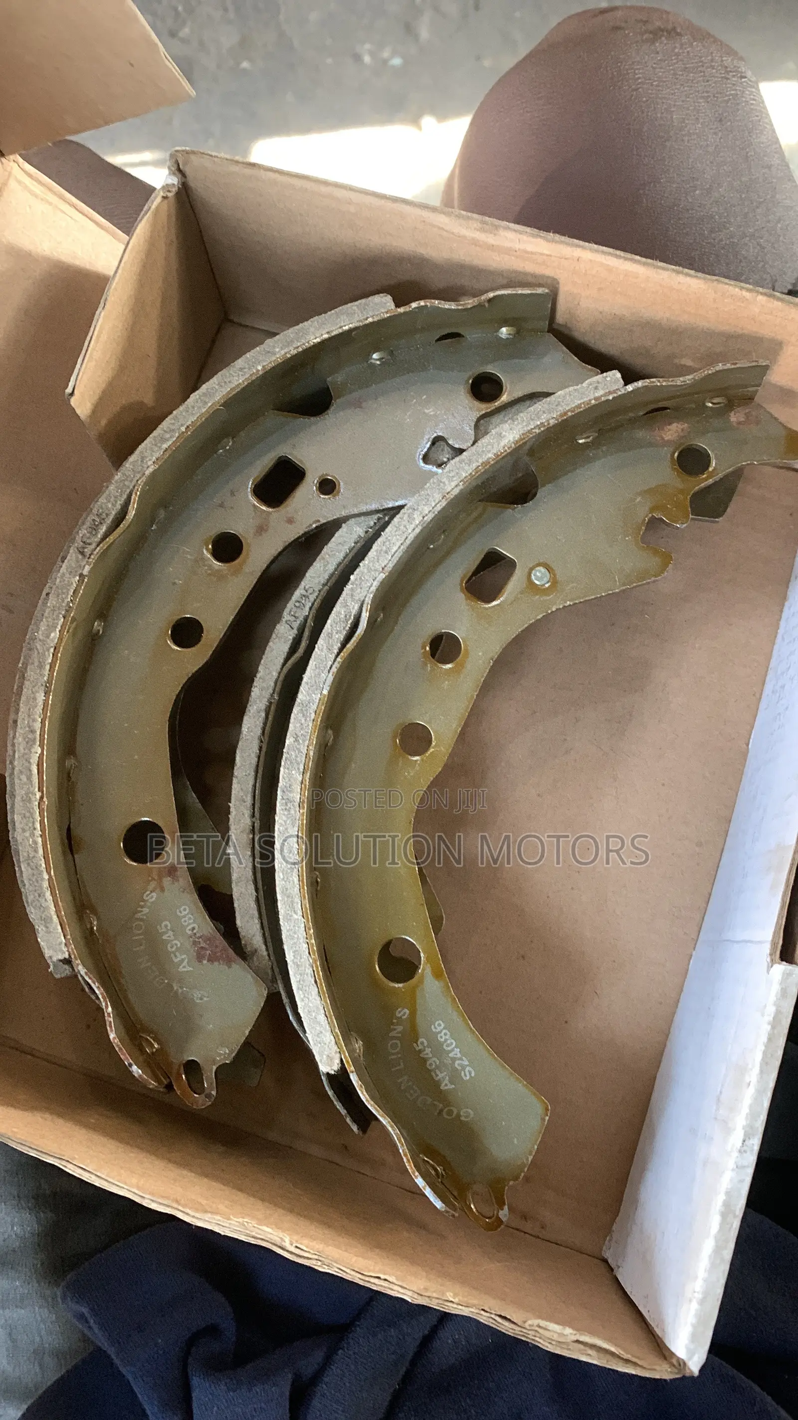 Brake Shoe and Rooter Discs