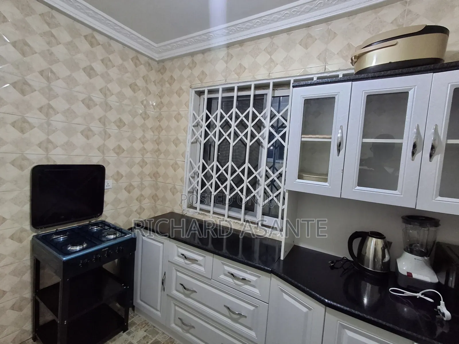 1 Bedroom Complete Apartment Near Borteyman Stadium Trasacco