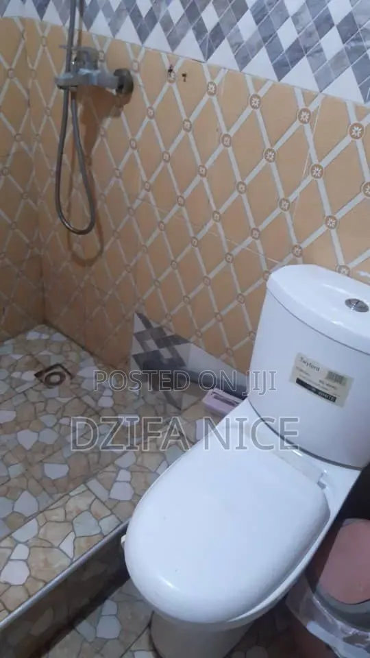 1bdrm Apartment in Rhonelcomforthome, Police Station for rent