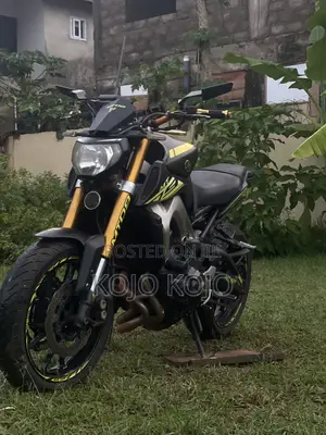 Yamaha 2018 Black