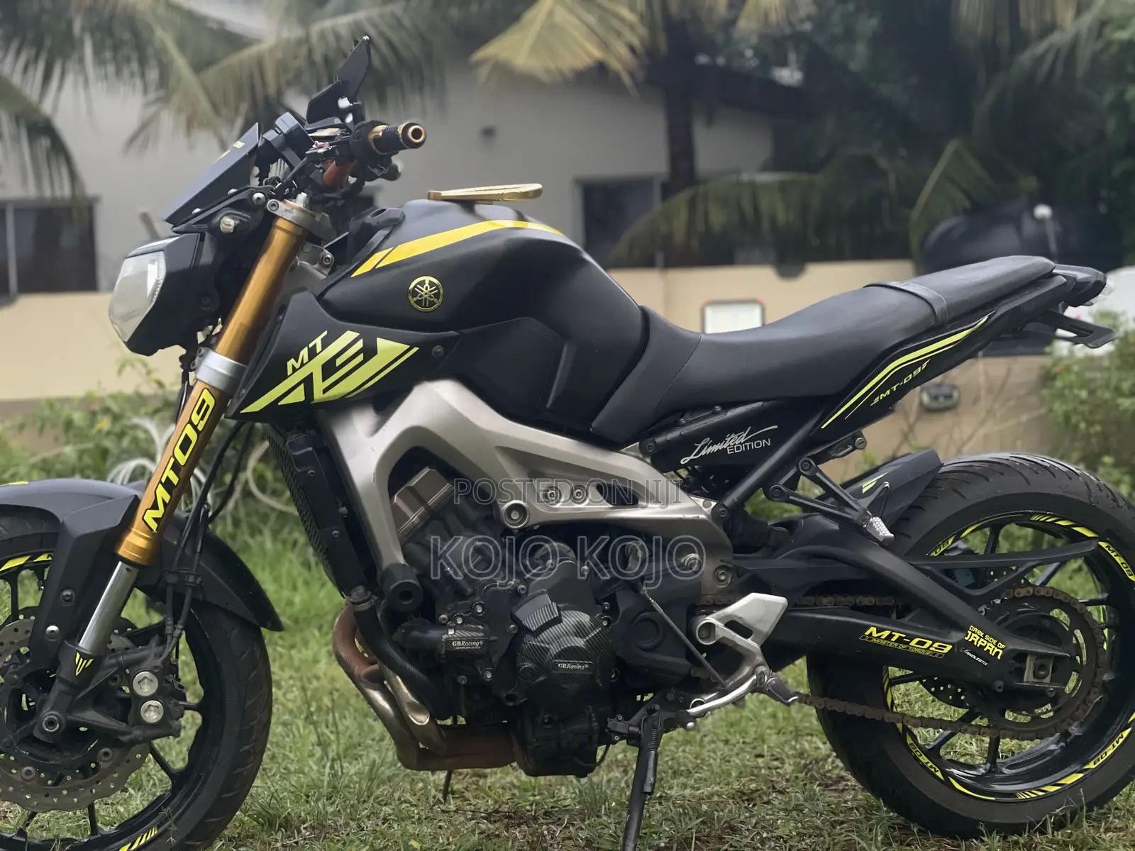 Yamaha 2018 Black