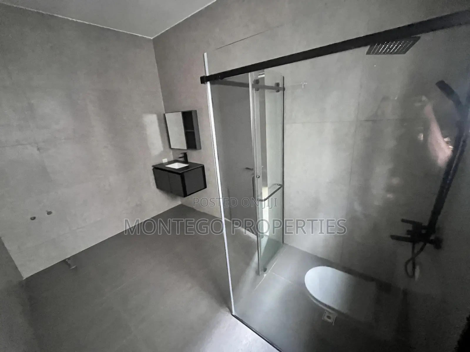 4bdrm House in East Legon, Adjiriganor for rent