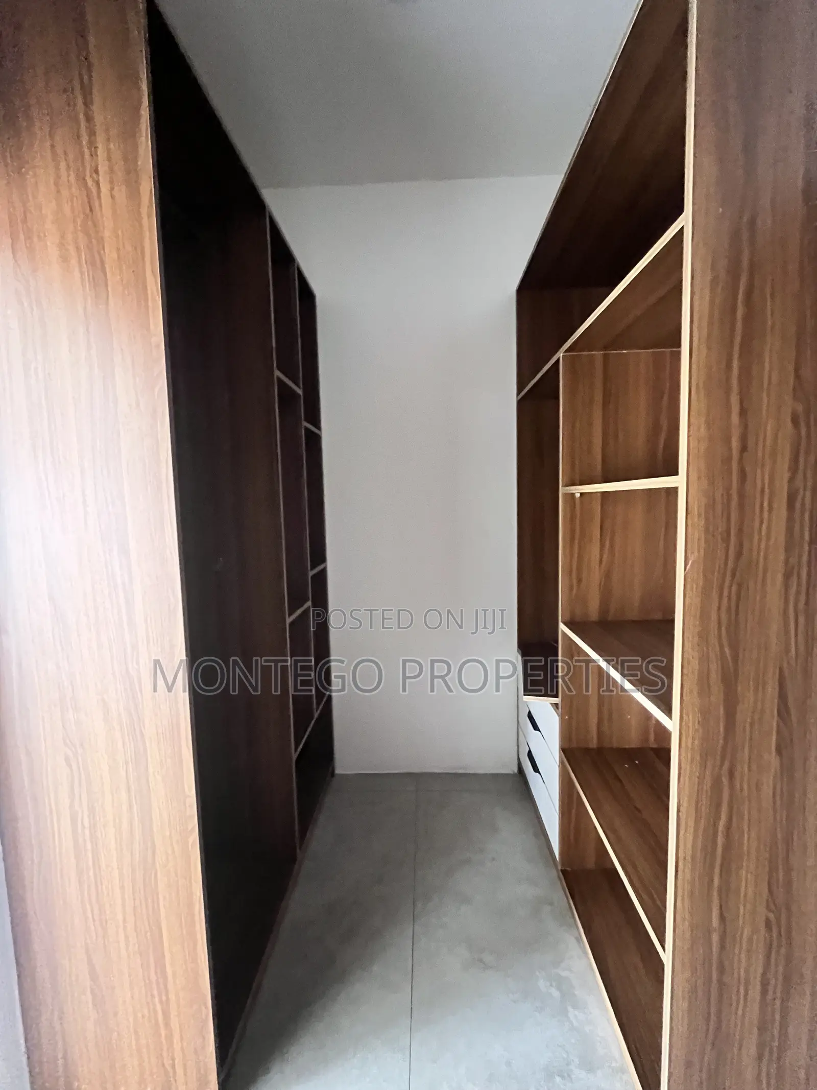 4bdrm House in East Legon, Adjiriganor for rent