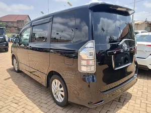 Toyota Voxy 2011 Black