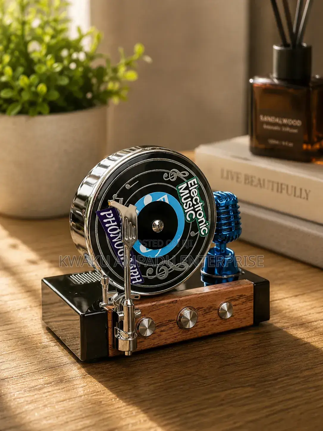 Luxury Apple Solar Rotating Car Air Freshener