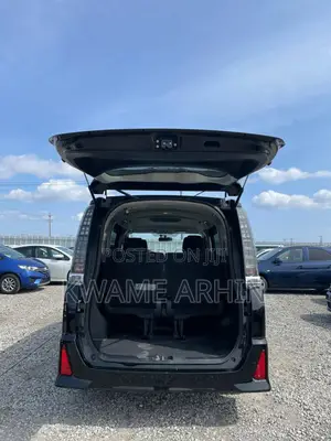 Toyota Voxy 2015 Black