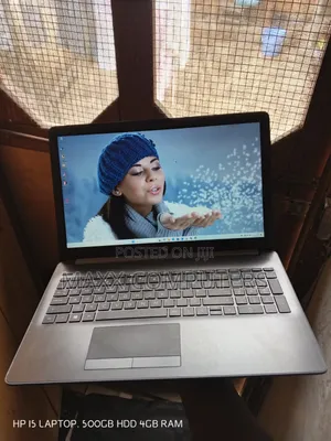 Laptop HP 15 4GB AMD A6 HDD+SSD 512GB