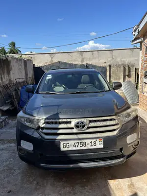 Toyota Highlander 3.5L 4WD 2013 Gray