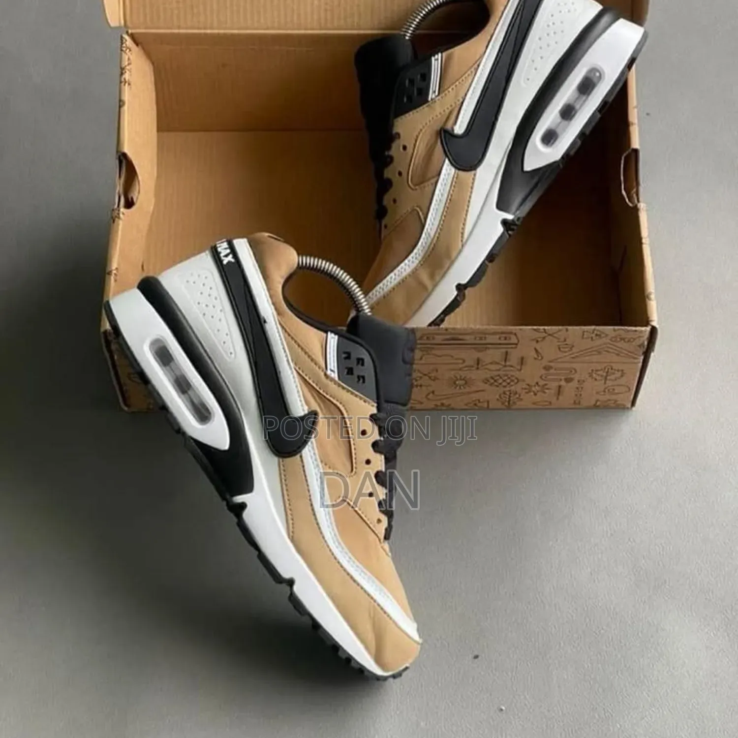 Nike Air Max Style Sneakers – Beige/Black – New