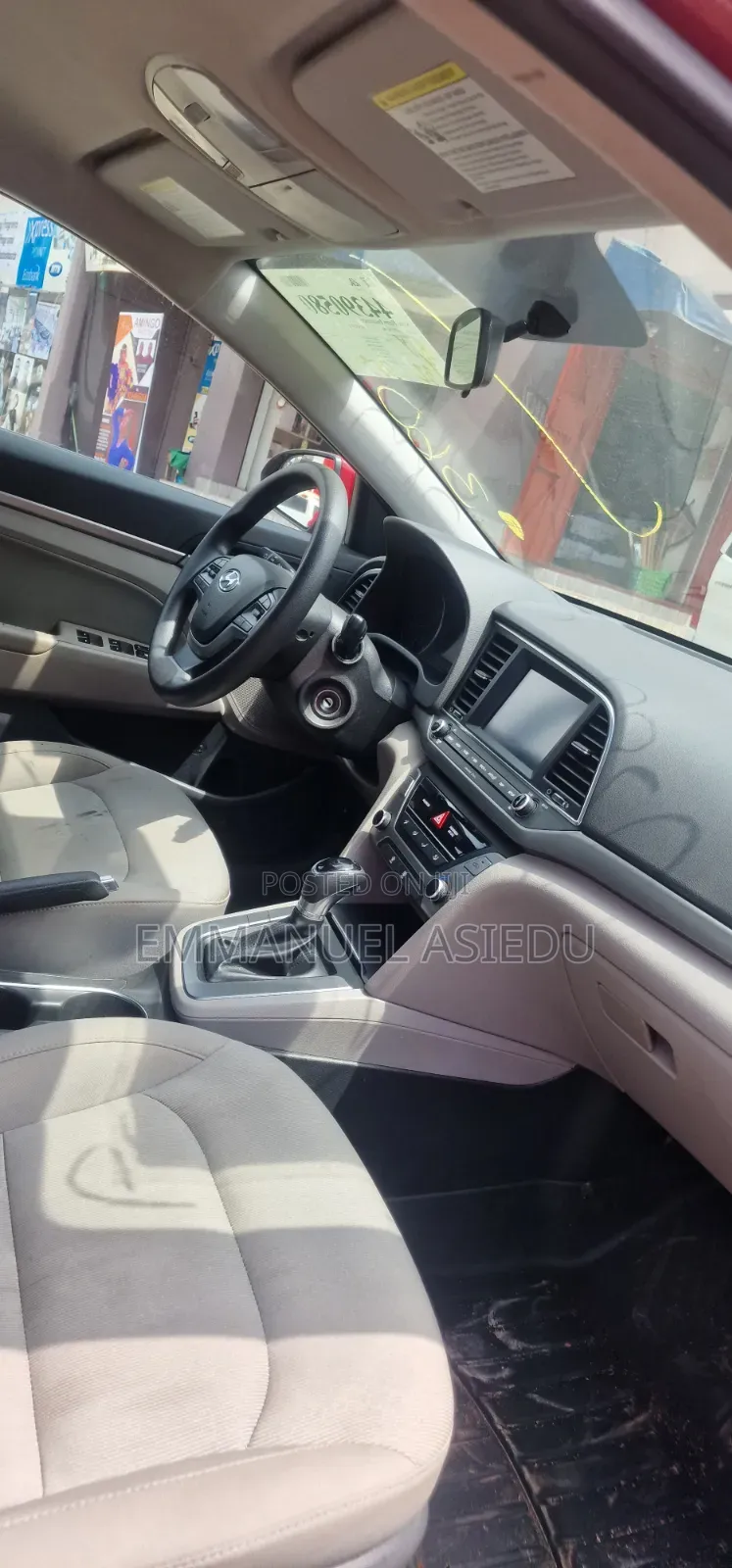 Hyundai Elantra SE Sedan FWD (2.0L 4cyl 6M) 2017 Red