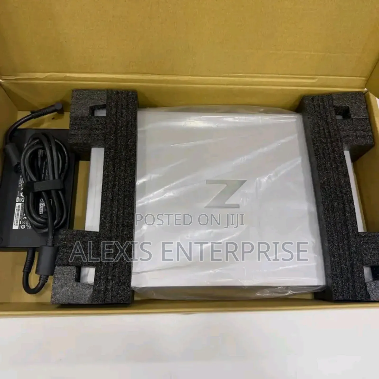 New Laptop HP ZBook Studio G8 32GB Intel Core i7 SSD 2T
