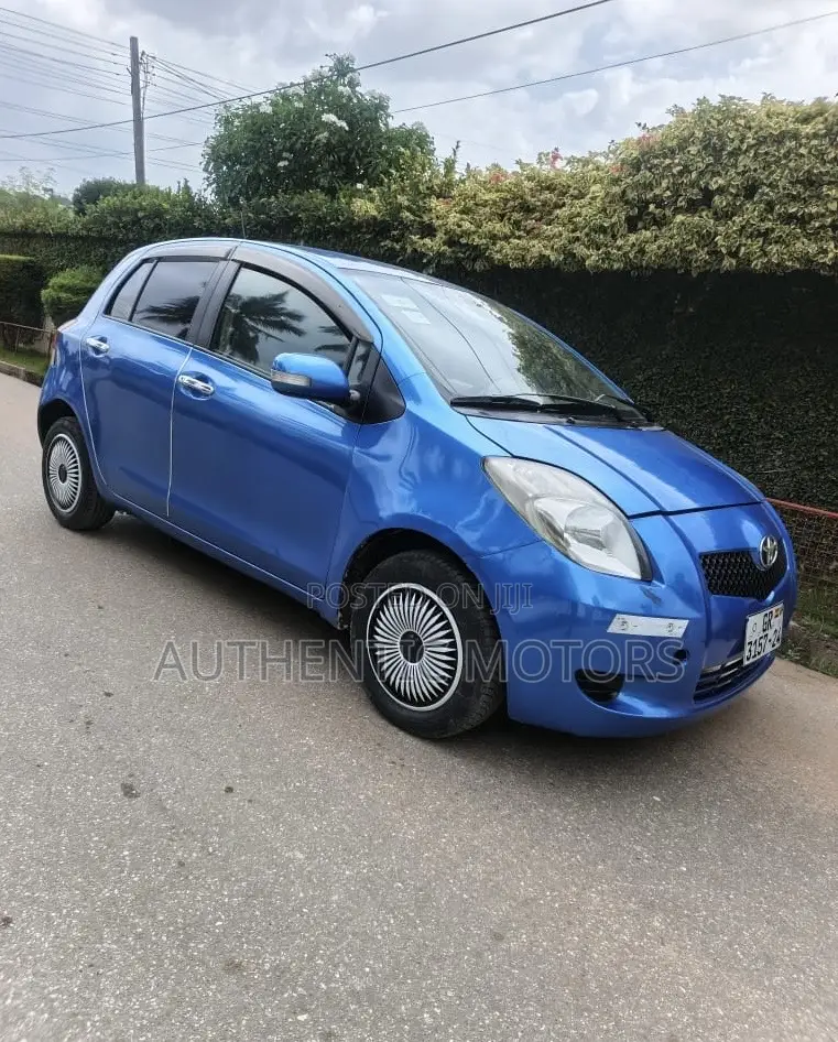 Toyota Vitz 2010 Blue