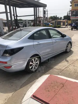 Hyundai Accent 2013
