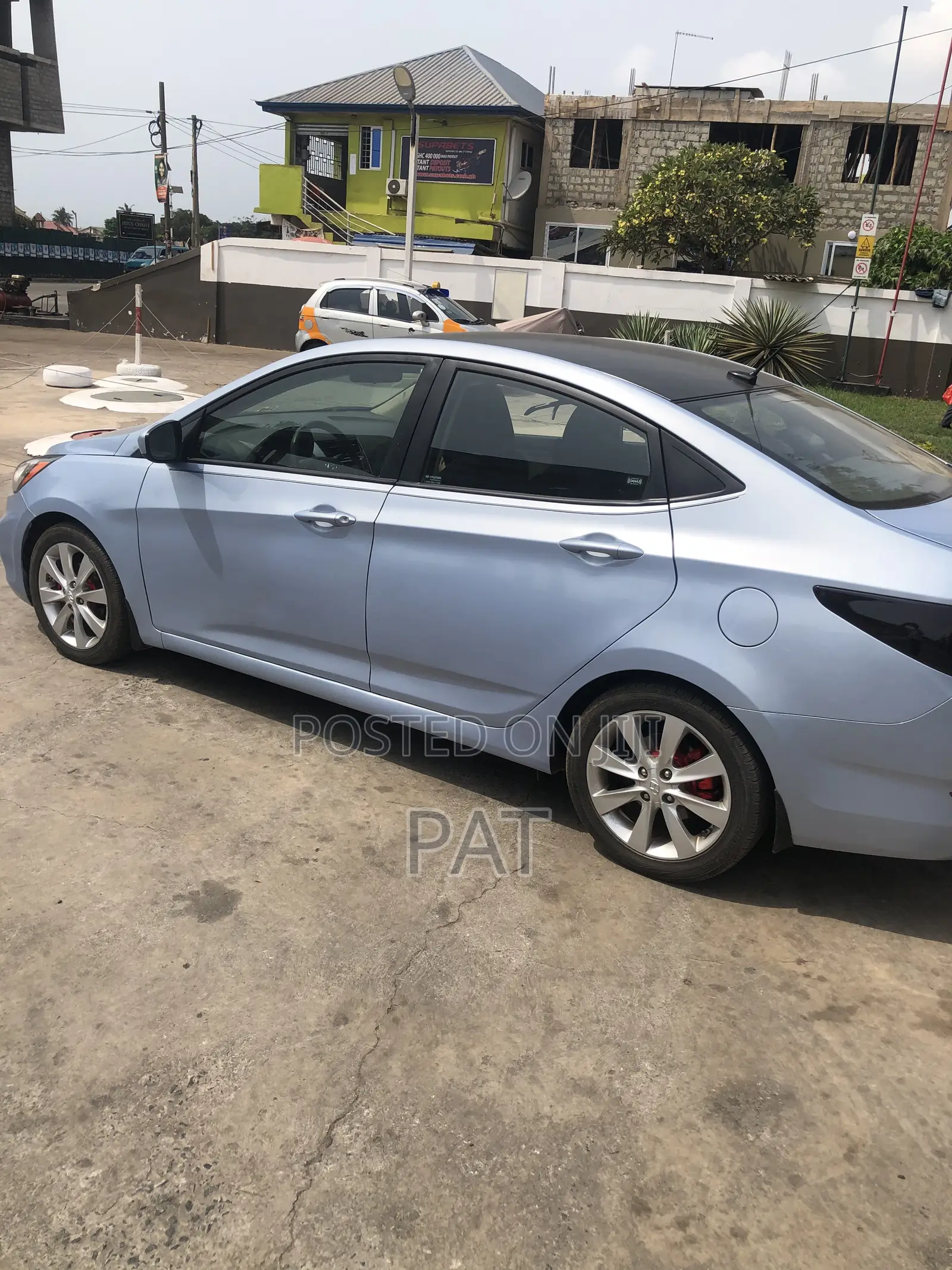 Hyundai Accent 2013